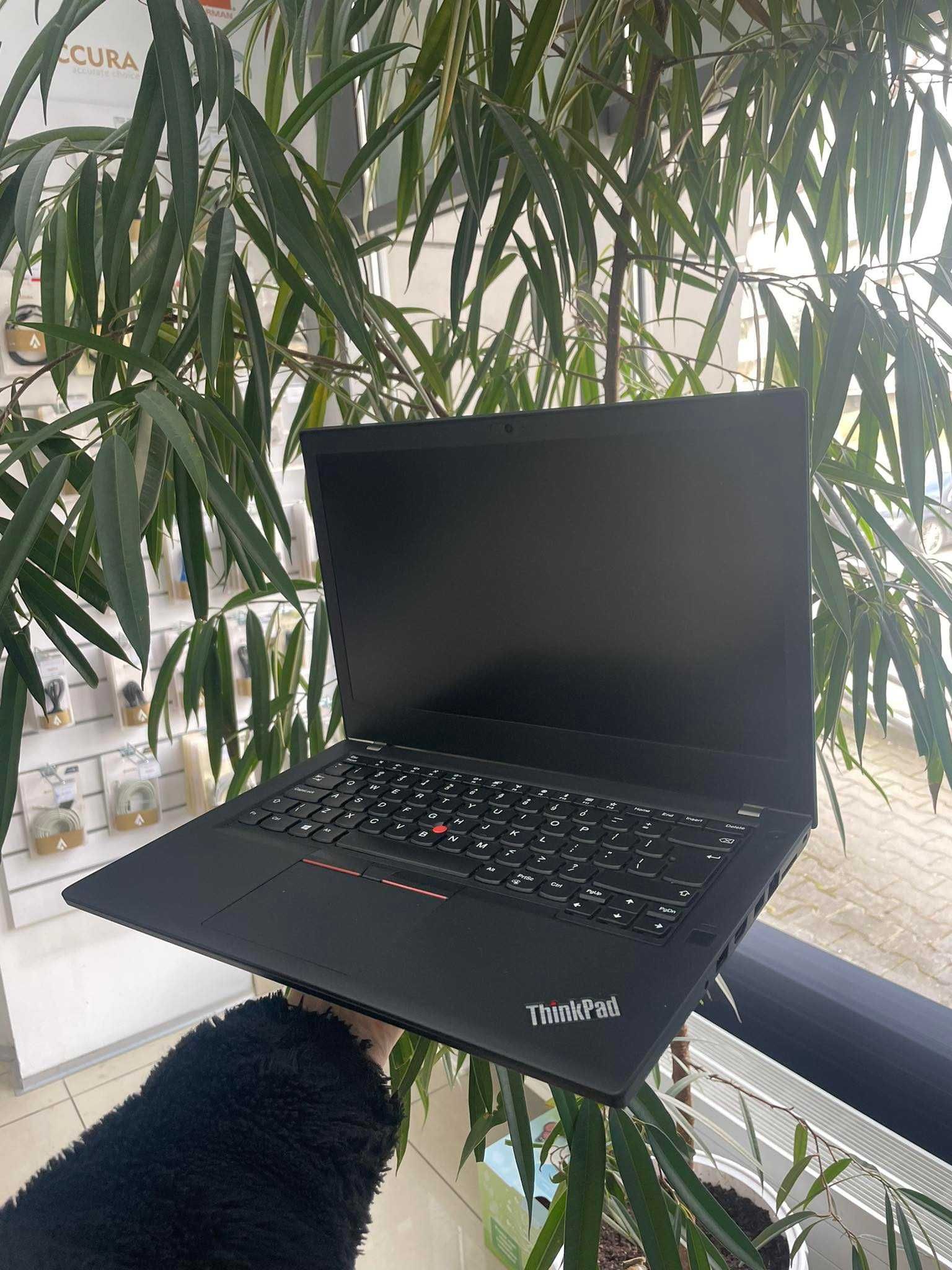 Laptop Lenovo ThinkPad T480s 14 " Intel Core i7 16 GB / 256 GB czarny