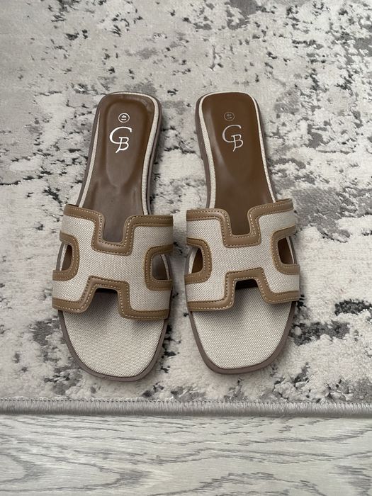 Продам Повністю Нові жіночі шльопанці р.40- 41