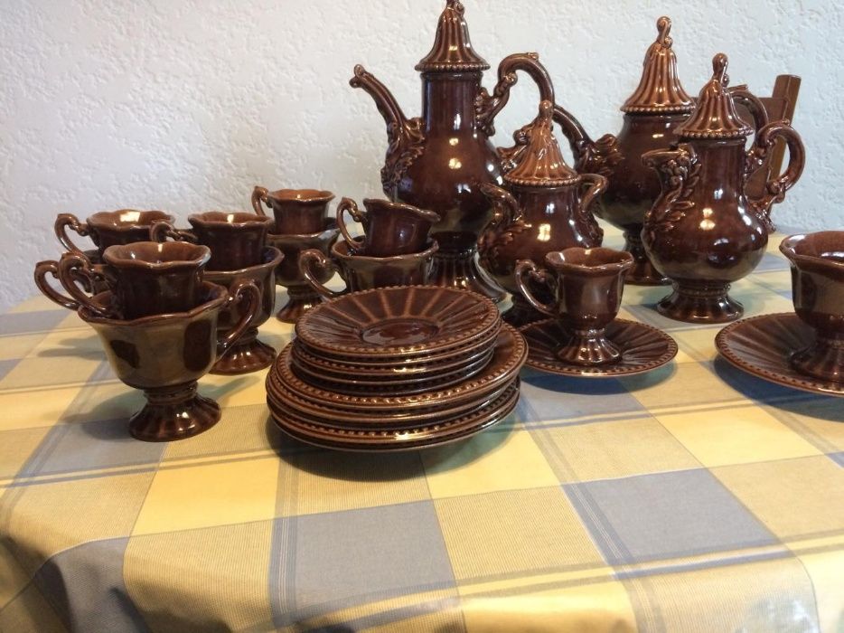 conjunto de chá e café típico de Águeda