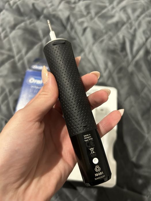 Escova Elétrica Oral-B Vitality PRO Black