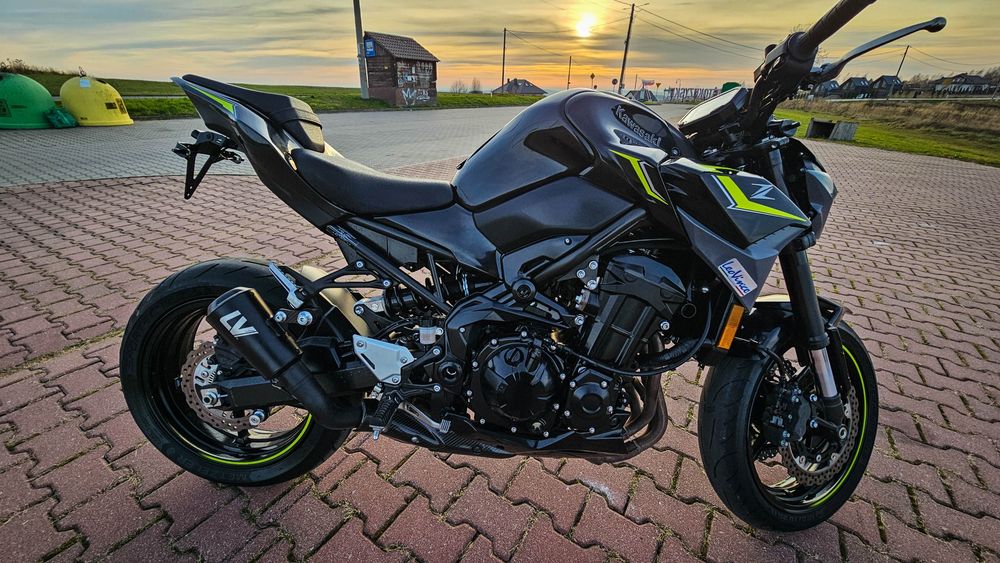 Kawasaki Z900 z 2024 roku A2 Stan igla na gwarancji bogate wyposażenie