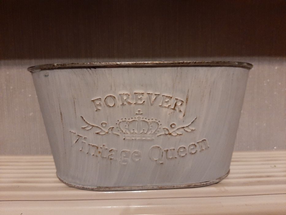 Osłonka metalowa styl prowansalski.