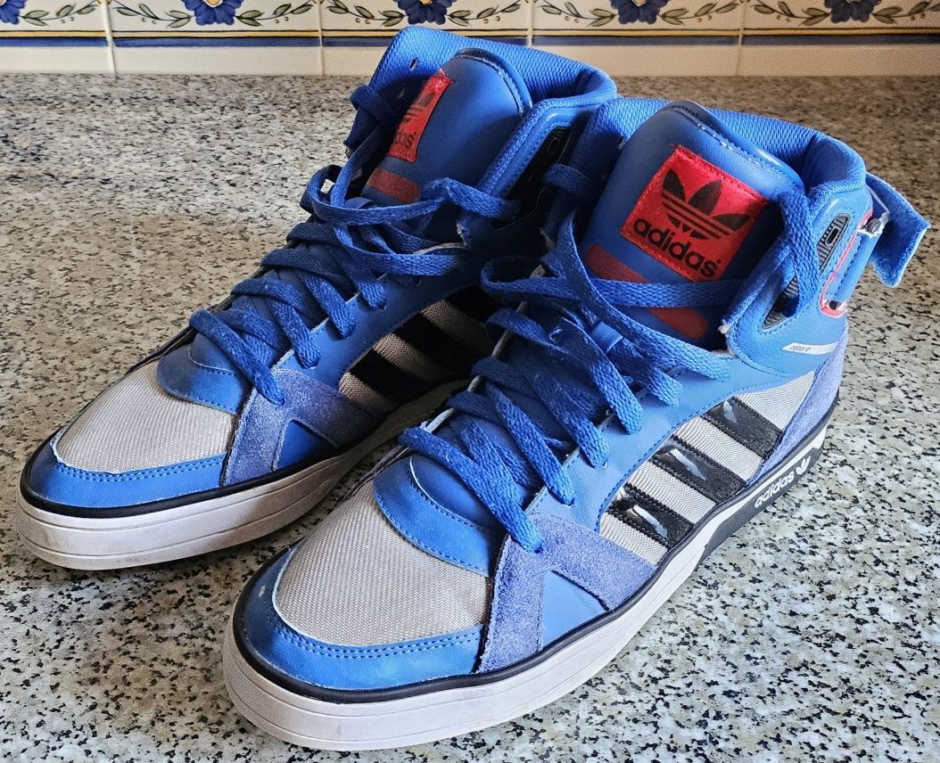 Sapatilhas Adidas de basquetebol