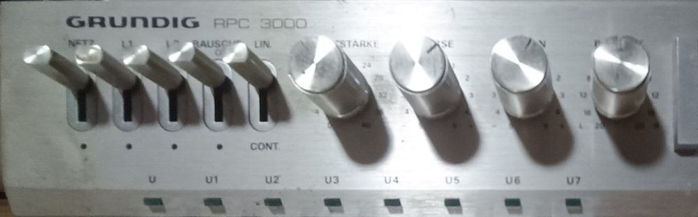 Stary gramofon grundig