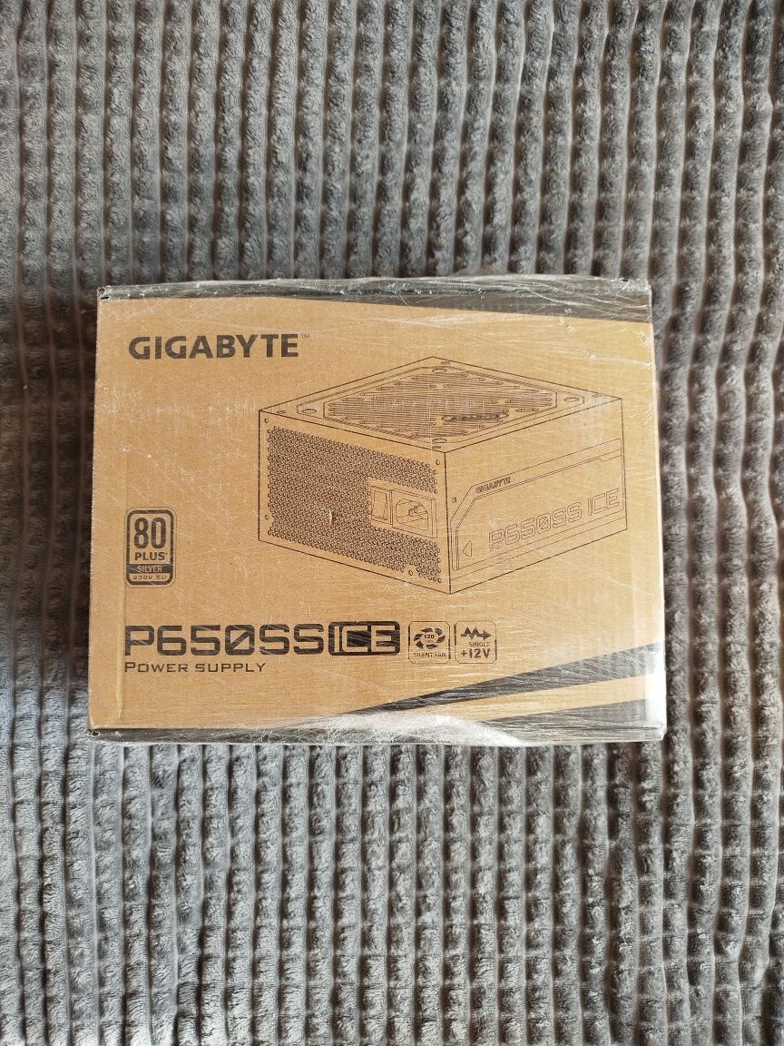ГАРАНТІЯ!!! Блок живлення Gigabyte P650SS 650W White