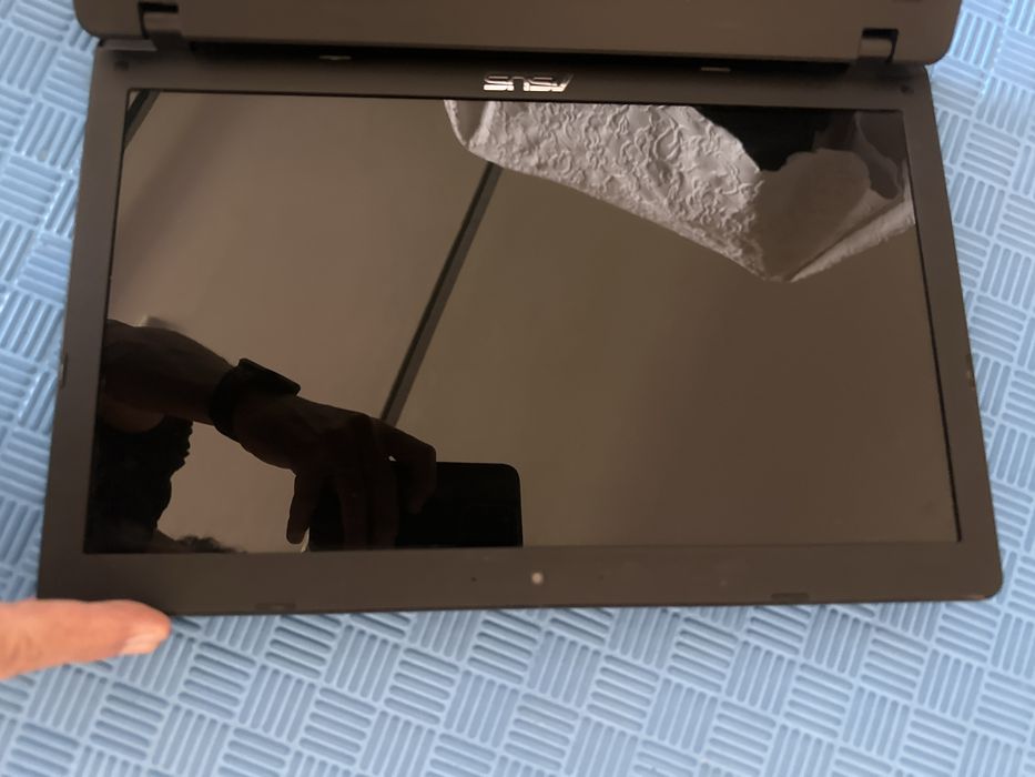 Portatil ASUS em boas condições.