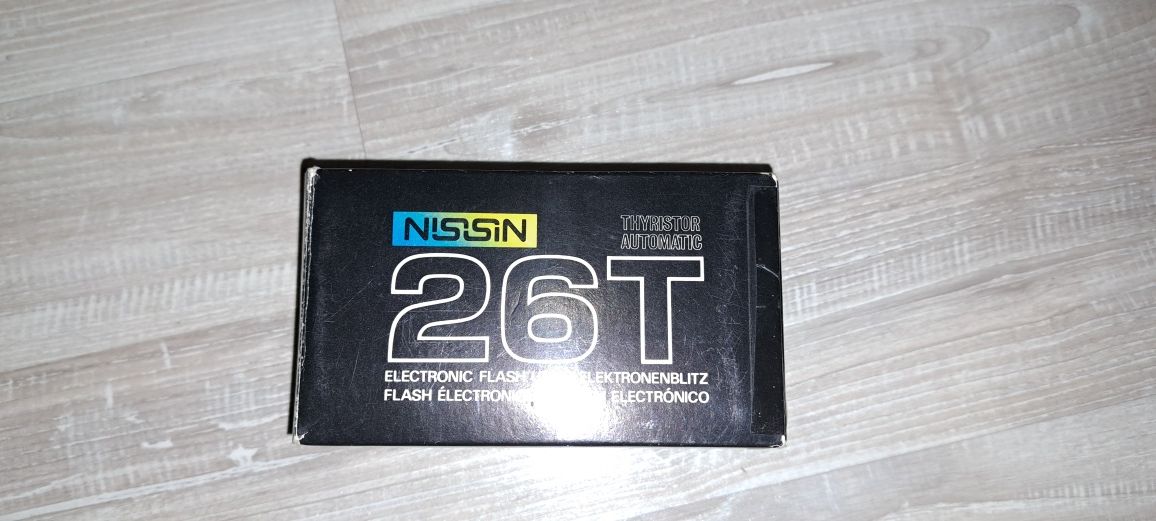 Lampa błyskowa Nissin 26T