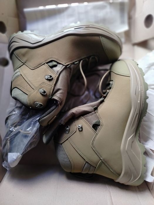 Продам зимние берцы нового образца.