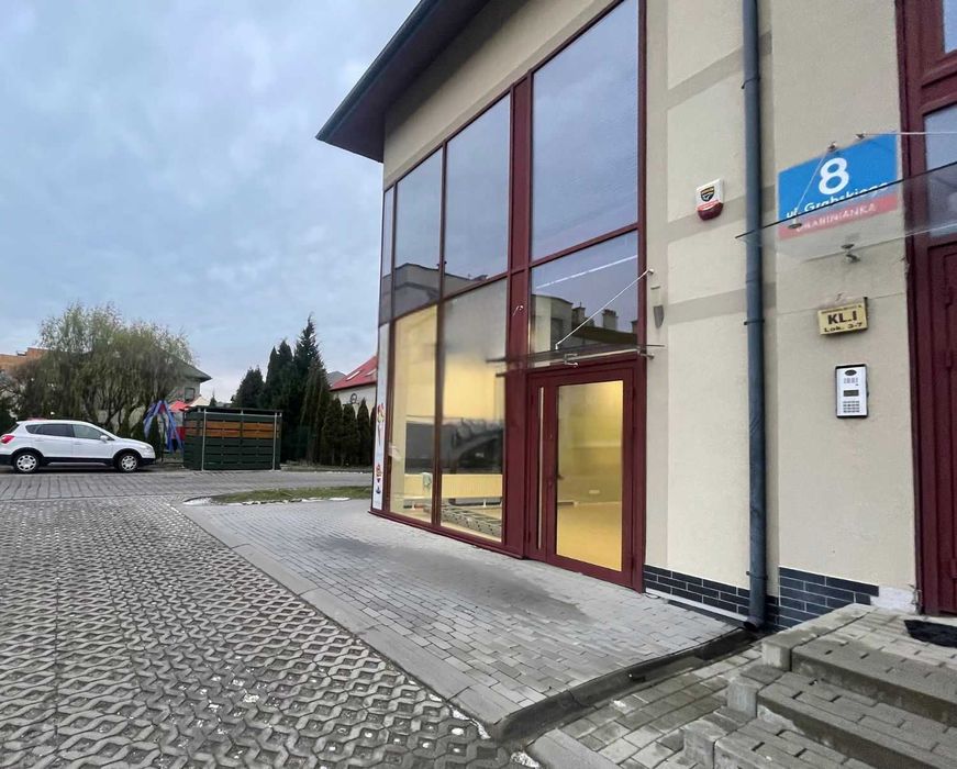 Wynajmę lokal 70 m² — parter, narożny, witryny na ulicę