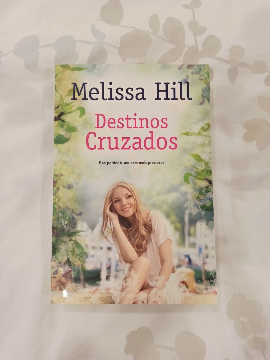 Livro "Destinos Cruzados" de Melissa Hill