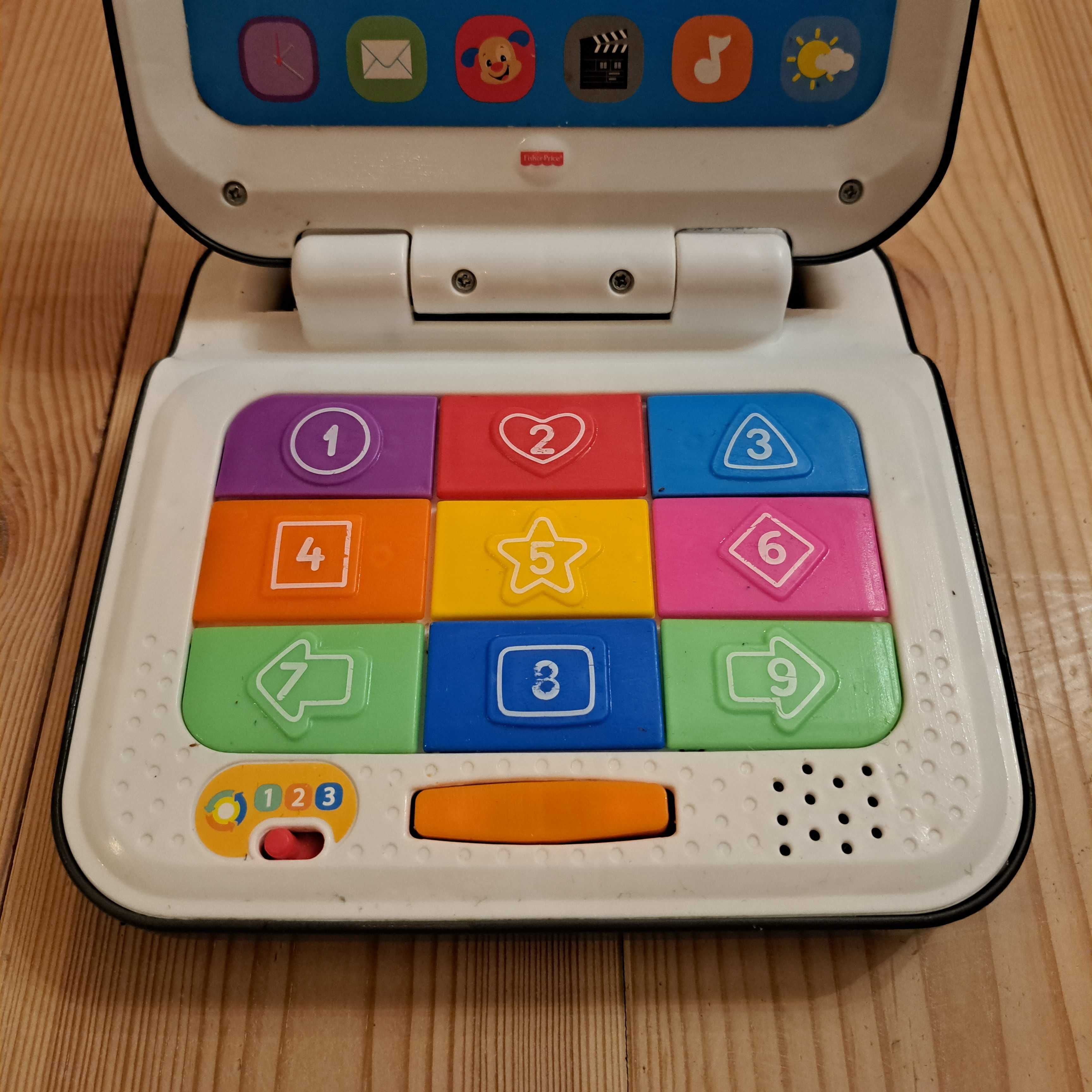 Komputer edukacyjny  fisher price dla dzieci