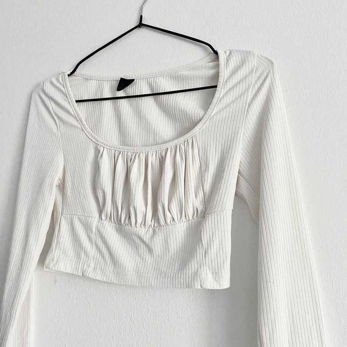 Bluzka crop top na długi rękaw