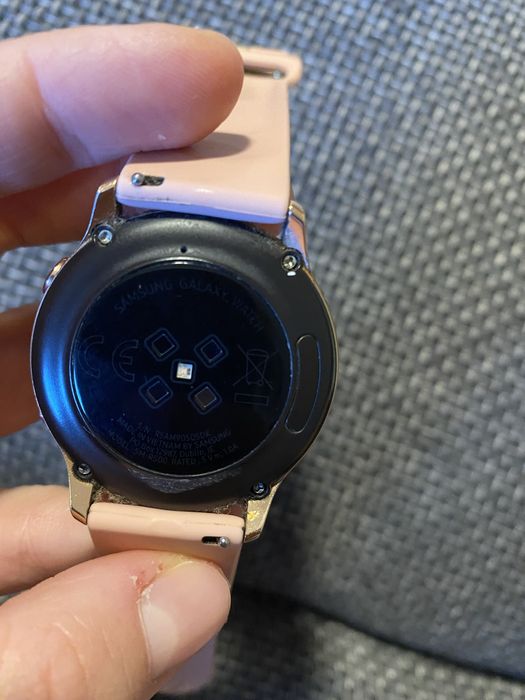 Samsung Galaxy Watch Active z 3 paskami i ładowarką