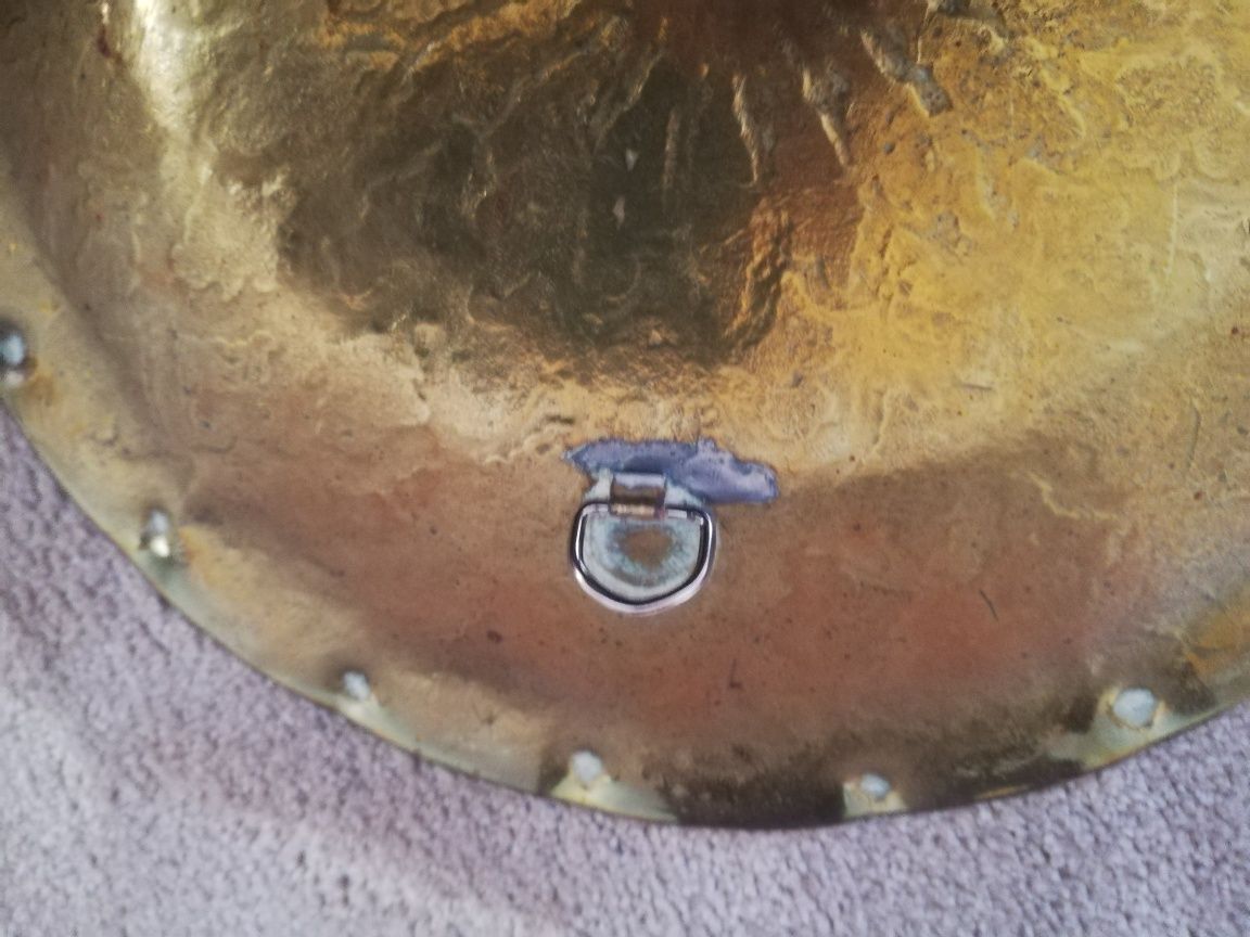 Peça decorativa em latão marroquino trabalhado à mão c/ 55cm diâmetro