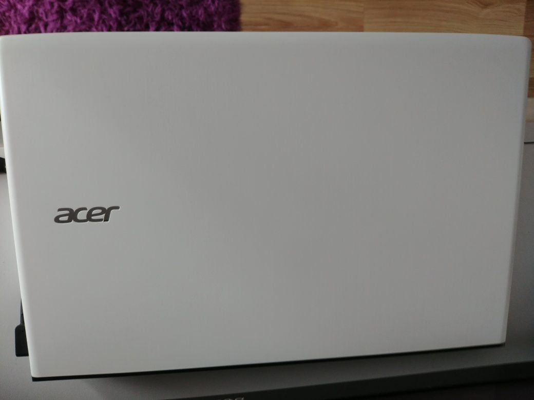 Laptop Acer w bardzo dobry stanie