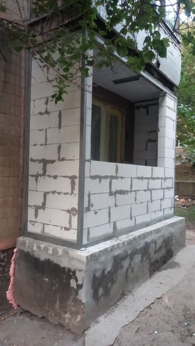 Кладка кирпича, газоблока, демонтаж. Услуги лазерного уровня.