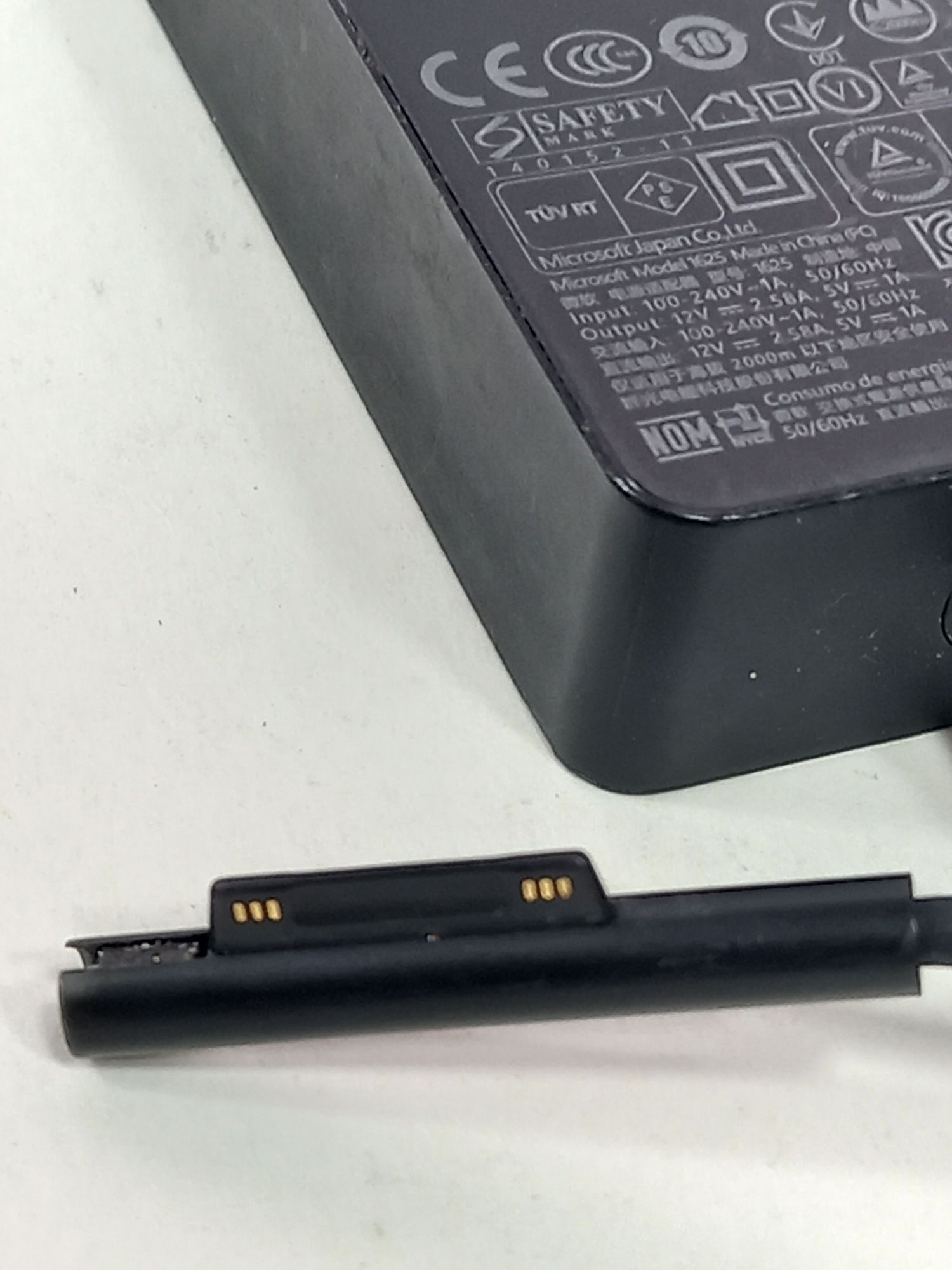 Блок питания Microsoft Surface Pro 3-4 (Model 1625)