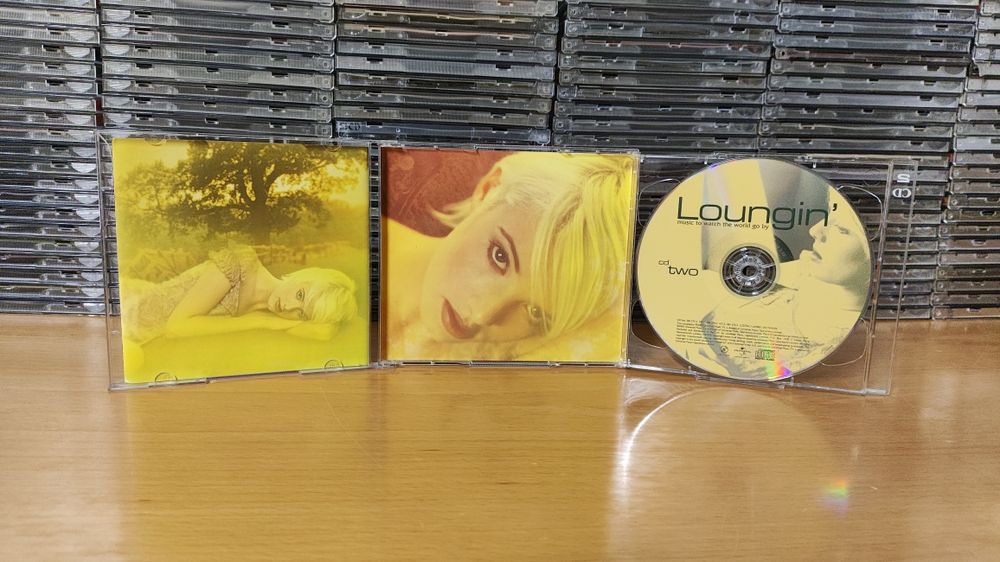 Loungin Music To Watch The World Go By