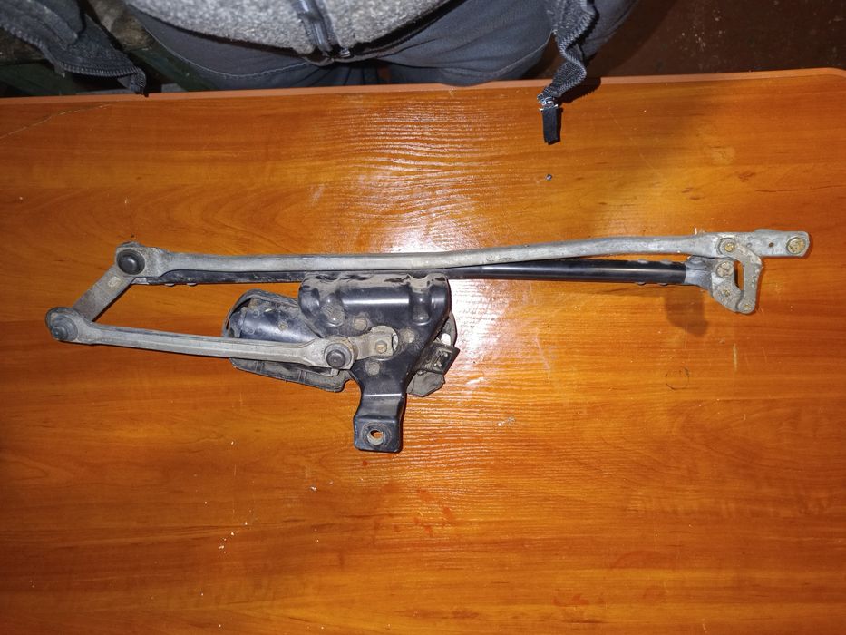 Механізм склоочисника bmw e30