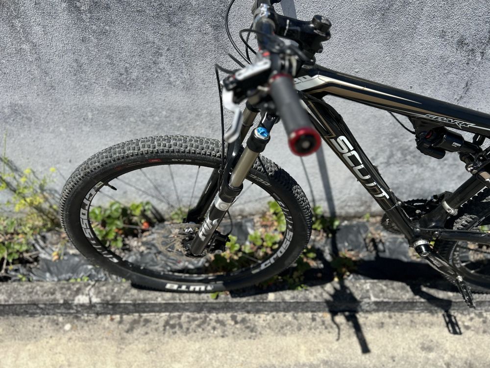 Bicicleta Carbono Scott Spark 30 27.5 18” (M)