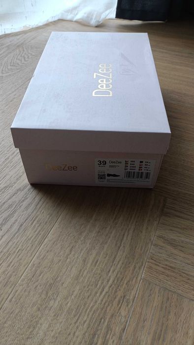 Nowe, czarne mokasyny DeeZee r. 39