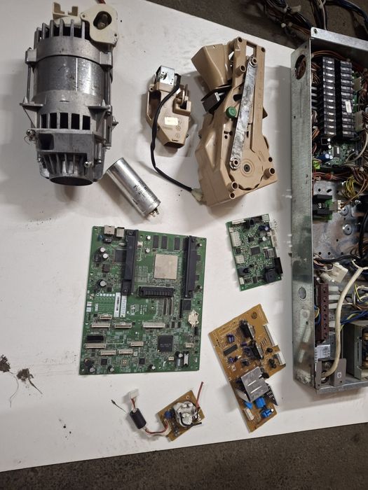 Продам запчастини до кофемашиниKOBALTO  стан все робоче звертайтесь