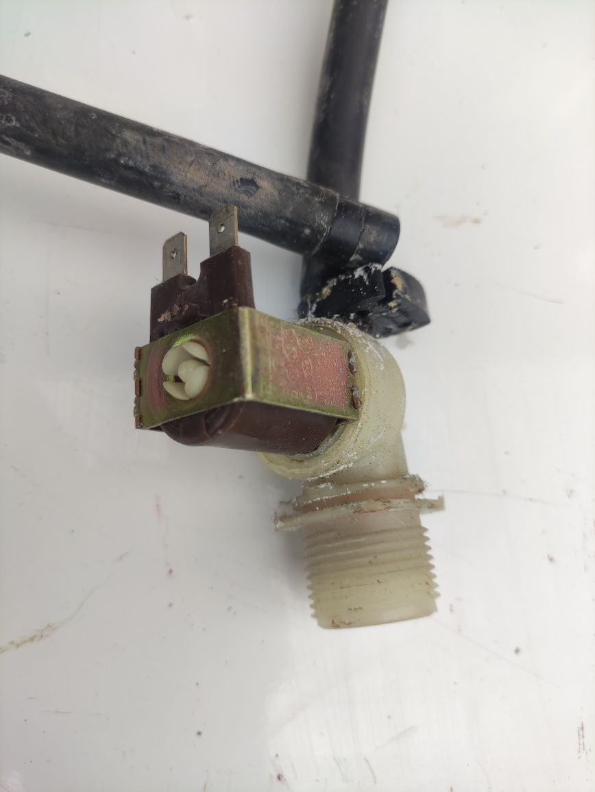 Elektrozawór do pralki Whirlpool AWG 653