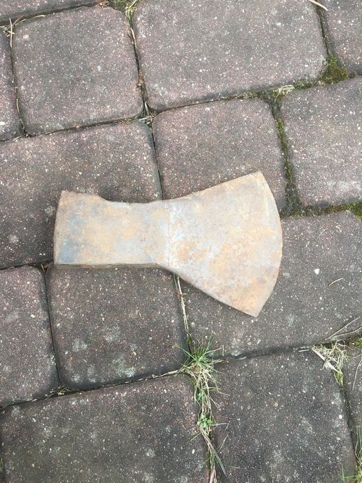 Stara siekiera zabytkowa toporek