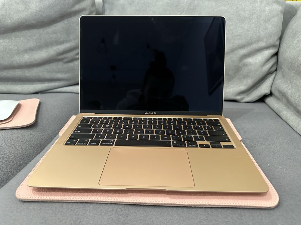 MacBook air M1 A2337