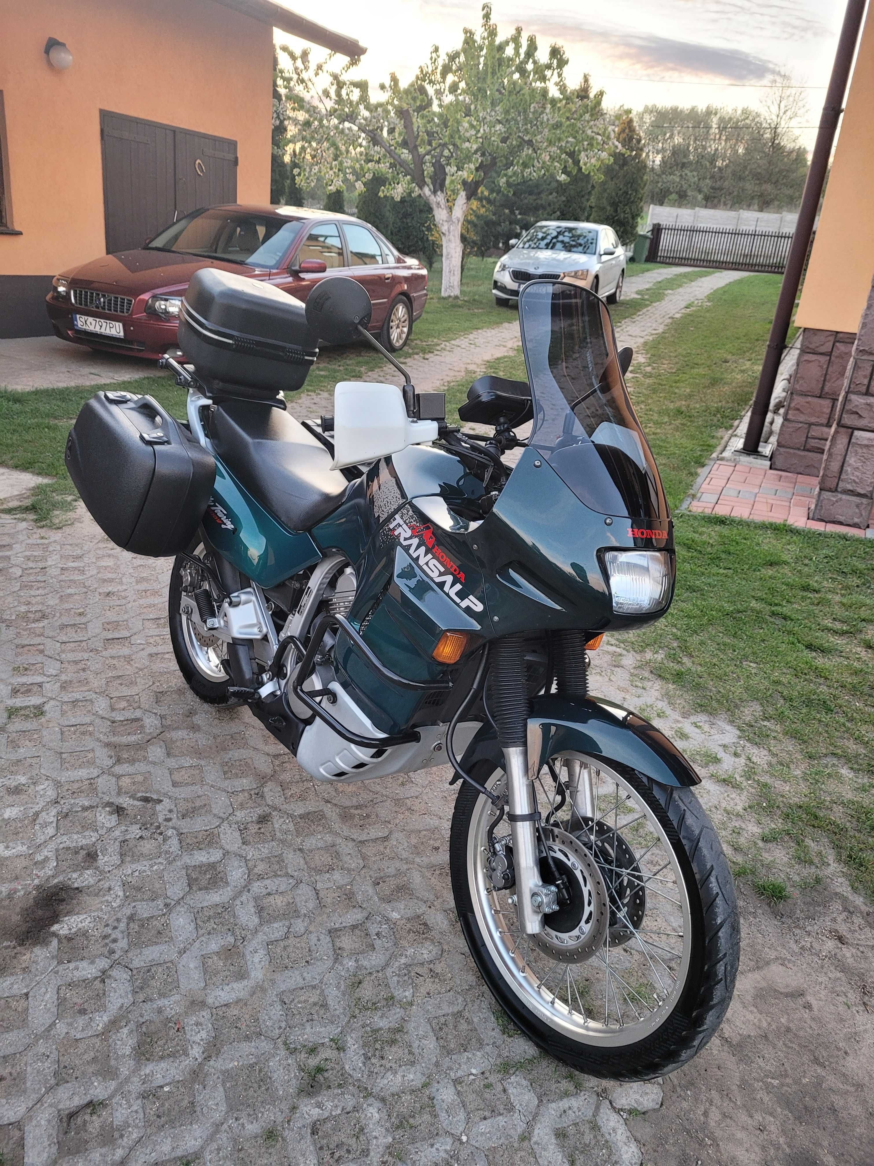 Sprzedam Honda Transalp XL600V. Stan kolekcjonerski.