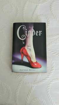 Cinder de Marissa Meyer [Hardcover]