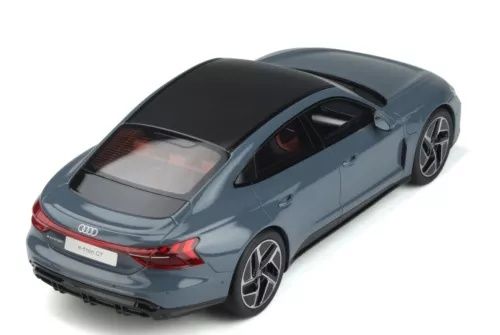 GT-Spirit 1:18 Audi e-tron GT ano 2021
