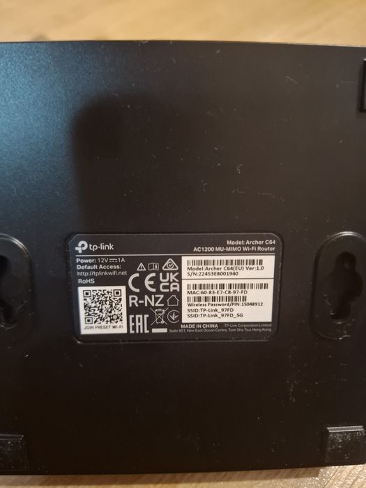 Router TP-Link Archer C64 + akcesoria (kablowanie, splitter)