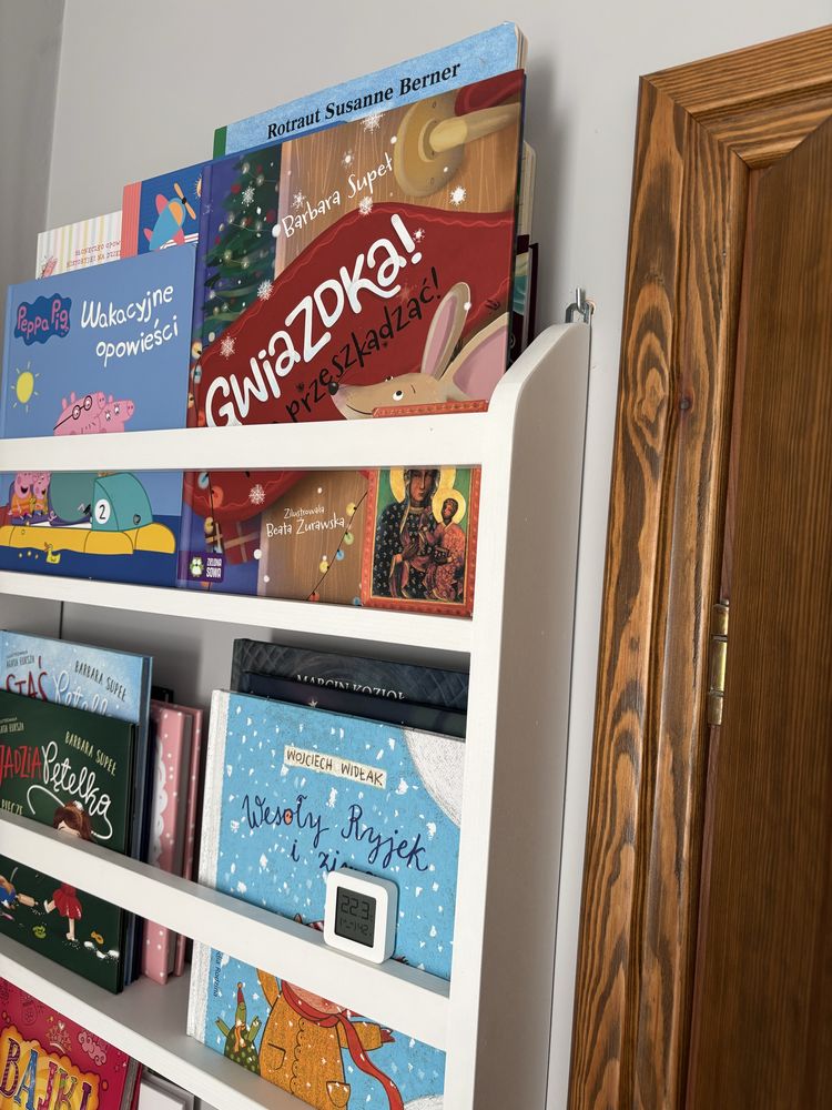 Pólka na ksiazki dla dzieci do poloju dzieciecego