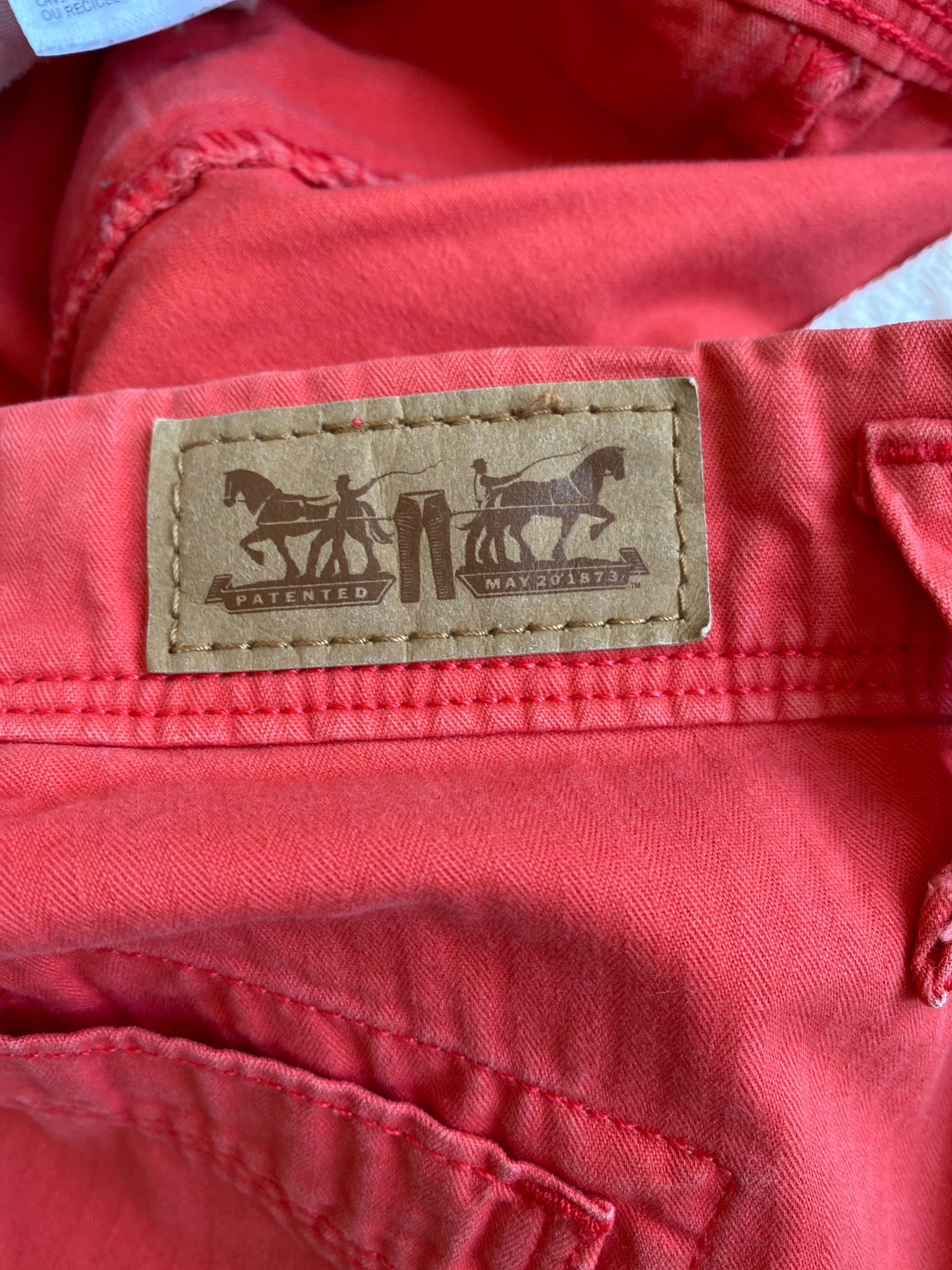 Pomidorowe szorty Levis, krótkie spodenki 00s y2k letnie vintage 90s