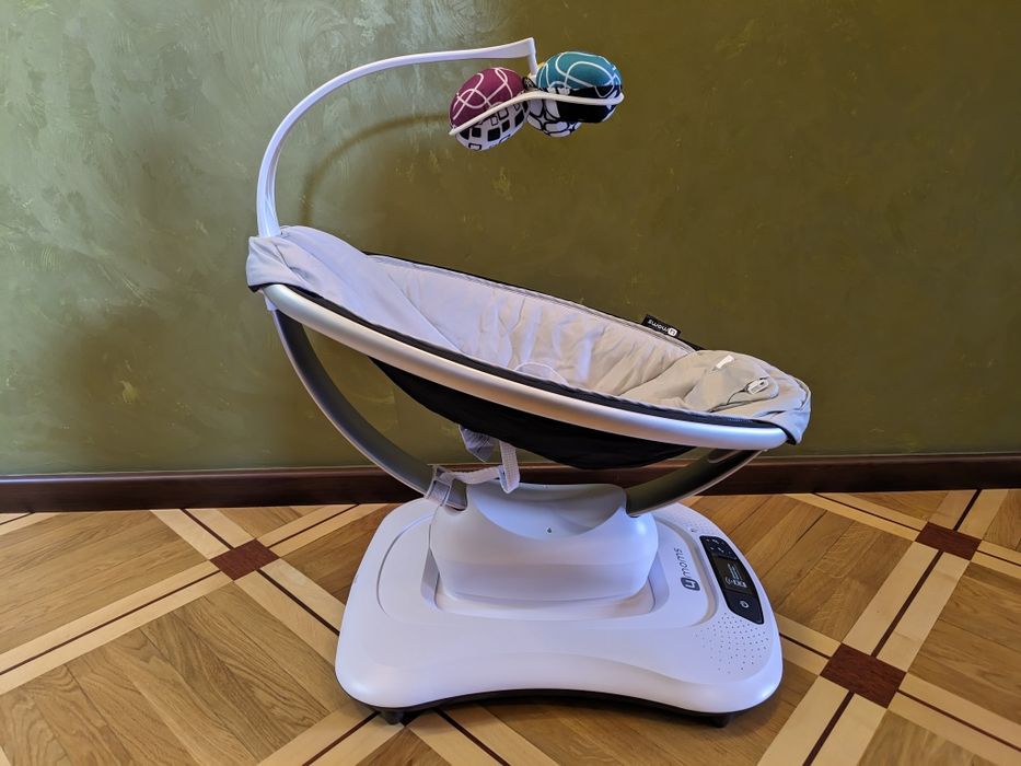 Заколихуючий центр 4moms