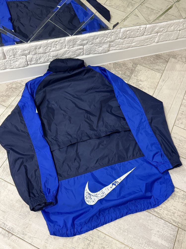 Гарна вінтажна курточка найк vintage nike ветровка