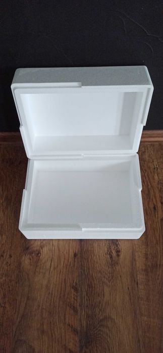 STYROBOX Termobox pudełko styropianowe do przewozu ryb pająków 12L