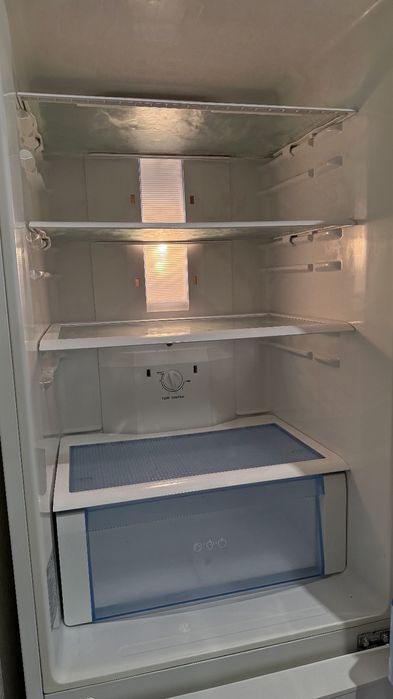 Продам холодильник LG