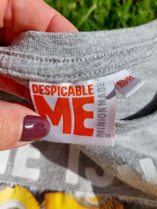 T-shirt minions cinzenta