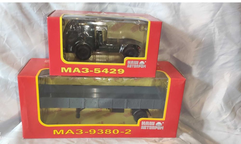 Колекційні масштабні моделі автомобілів з напівпричепами 1/43