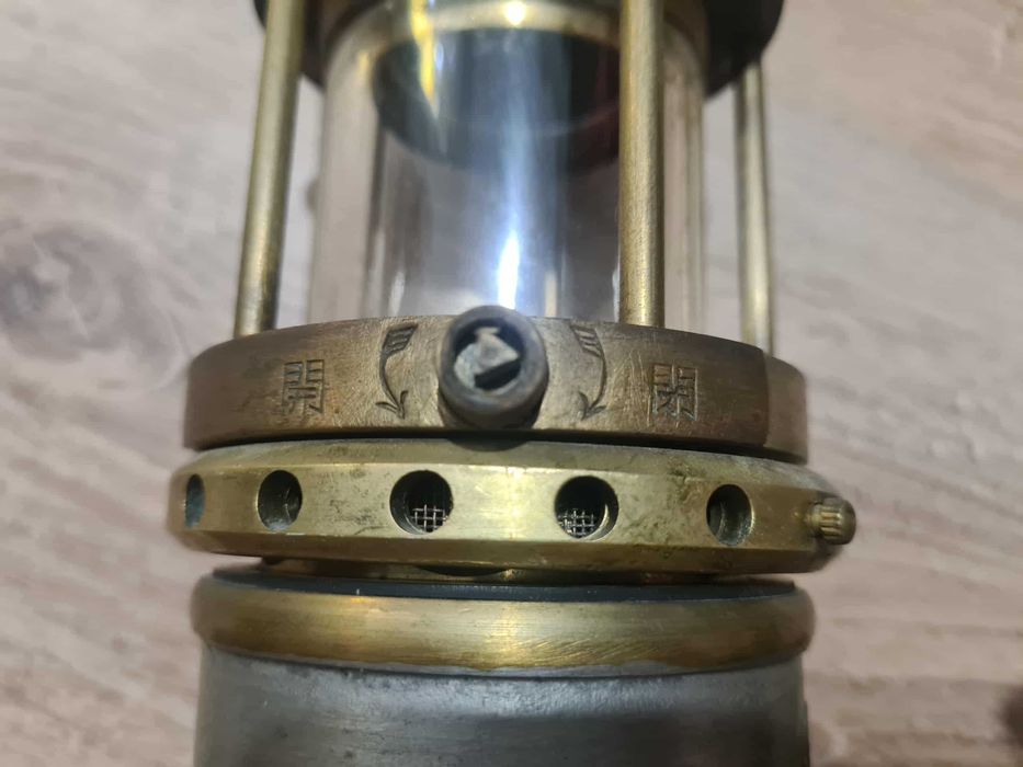 Lampa górnicza japońska