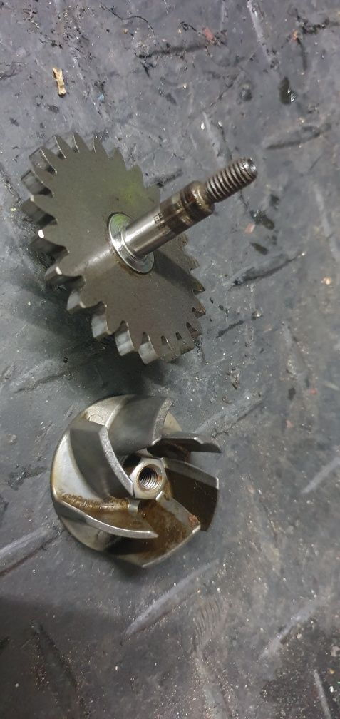 Pompa Wody wirnik pompy wałek Suzuki Rmz 450 rok 06-08 Części Dawca