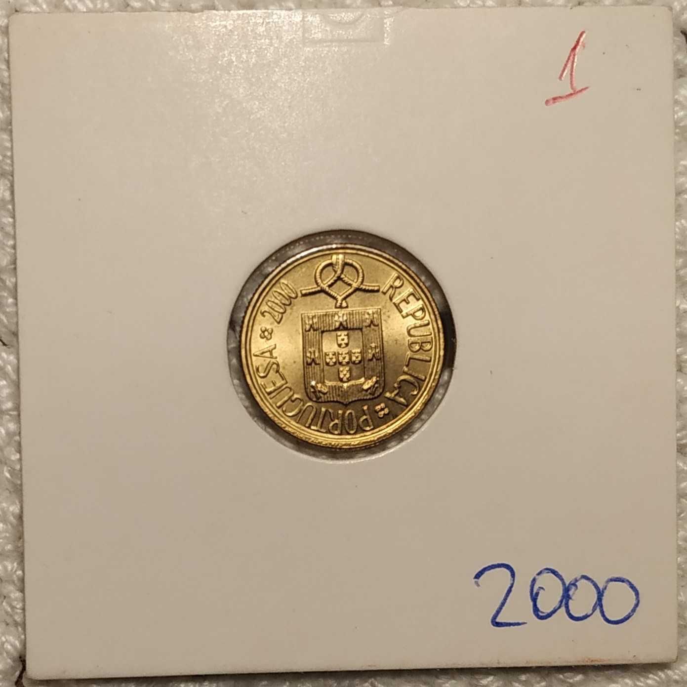 Portugal - moeda de 1 escudo de 2000 (1)