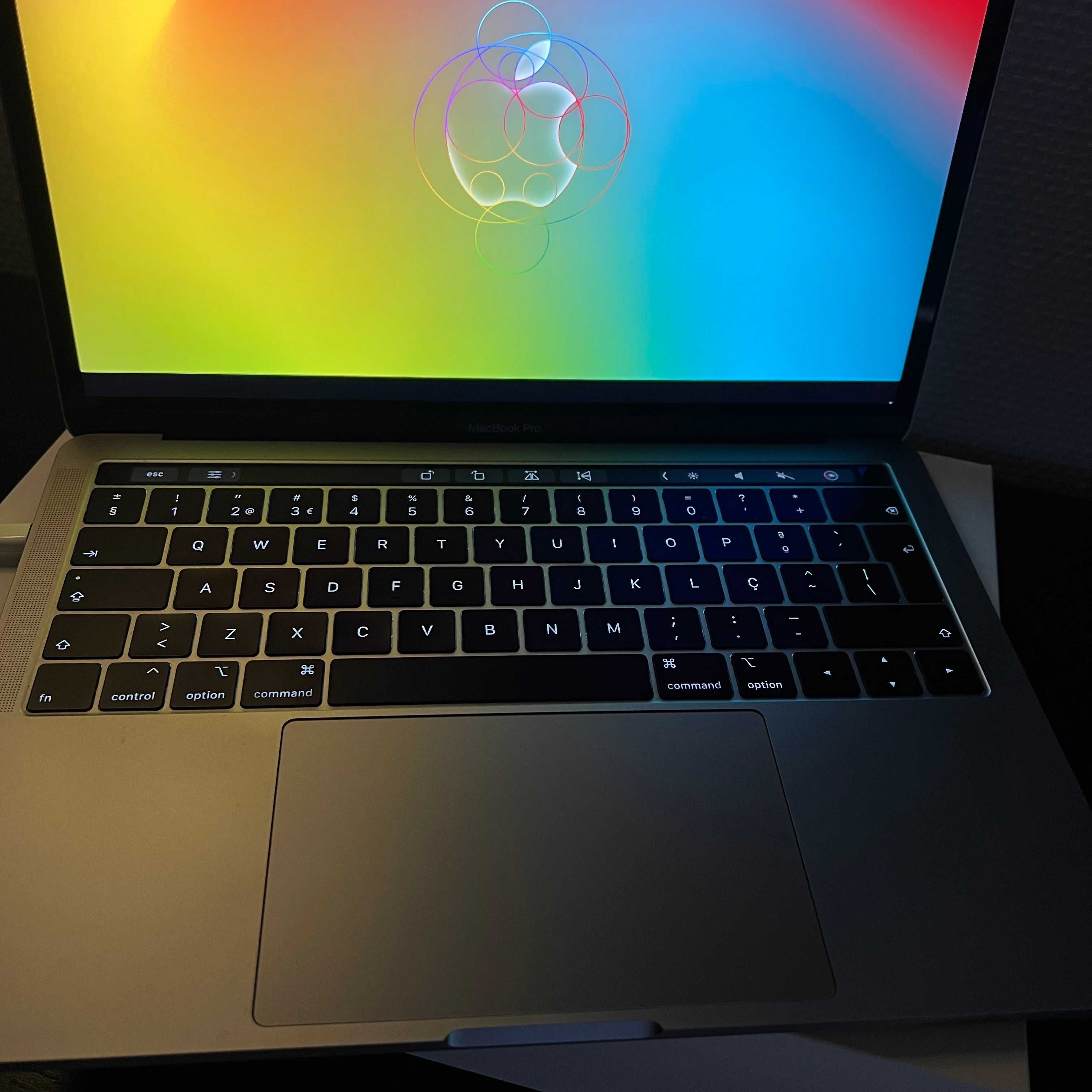 Macbook Pro 2019 Touchbar - c/ Caixa + Carregador