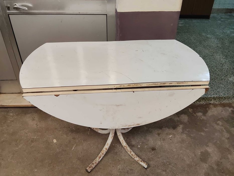 Mesa de apoio tripartida