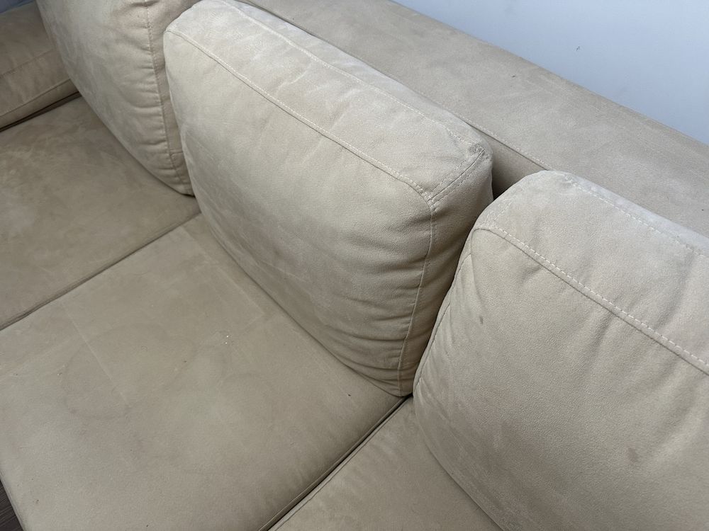 Sofa rozkladana w pięknym jasno beżowym kolorze. stan bardzo dobry