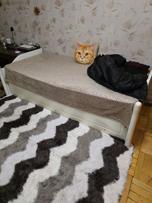 Продам кровать 90×190