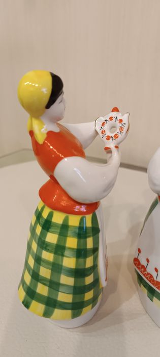 Статуэтка Девушка с куманцом. Полонне.