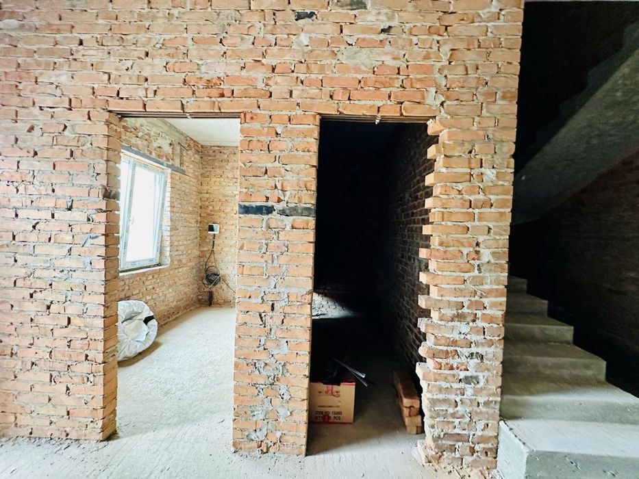 БЕЗ КОМІСІЇ, готовий кутовий таун, можна заходити на ремонт